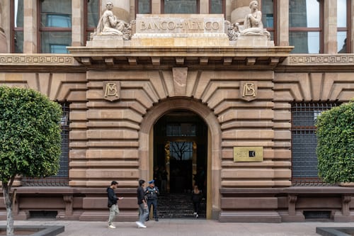 La extraña lógica del Banxico