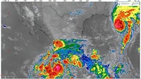 Huracán ‘Isaías’ avanza hacia EU... y ‘Simón’ se fortalece a categoría 2: ¿Dónde impactará en México?