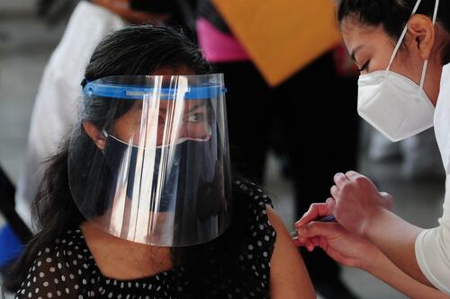 Suman 6 millones 243 mil 886 dosis de vacuna COVID aplicadas en México