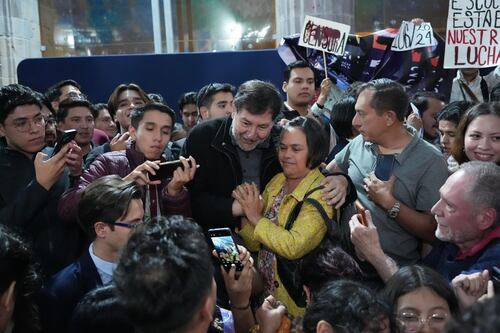 ‘Me da lo mismo’: Noroña es abucheado en la Universidad de Guanajuato; lo cuestionaron por casa de 12 mdp