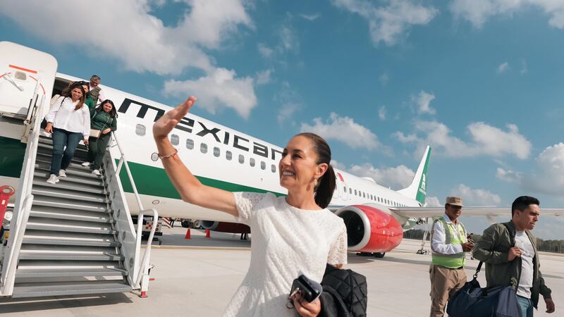 Sheinbaum secunda a AMLO y ve posible que oposición dé golpe de Estado técnico