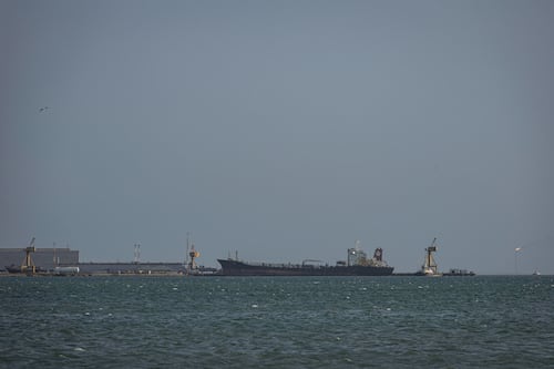 EU detiene al petrolero ‘Bertha’, ligado a Cuba y Venezuela, por burlar el cerco: ‘Desafió la cuarentena’