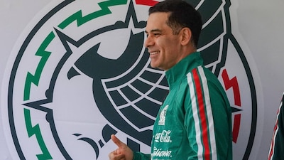 Rafa Márquez no está contento con el desempeño de México luego de perder con EU. (Foto: Cuartoscuro)