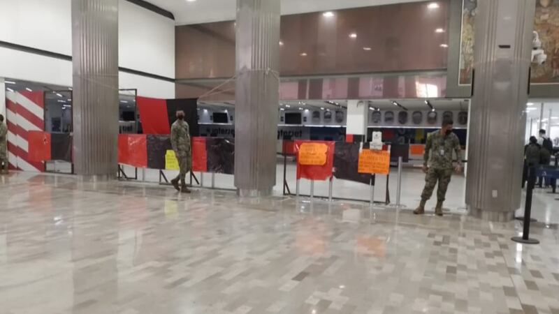 Primero Mexicana, ahora Interjet: Desalojan a trabajadores de mostradores del AICM