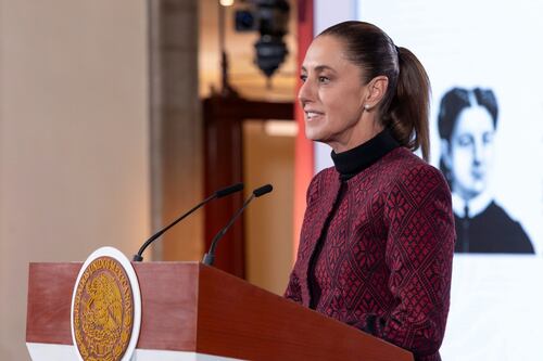 Claudia Sheinbaum delinea reforma: Ni quitar autonomía al INE, ni partido único