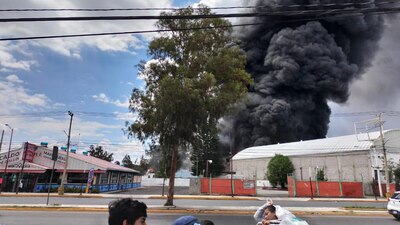 En San Vicente Chicoloapan se registró un fuerte incendio
