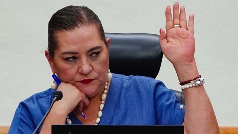 INE no se libra de la ‘tijera’ de Morena: Proponen reducción de 4 mil mdp en presupuesto 2024