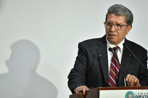 Mandan a Monreal a “hacer trabajo de partido”