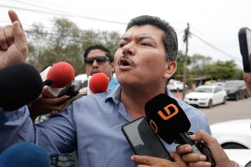 Marco Antonio Almanza, exjefe de Policía de Sinaloa, desmiente que se entregó a EU