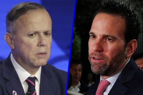 El gobierno contra Loret y Ciro