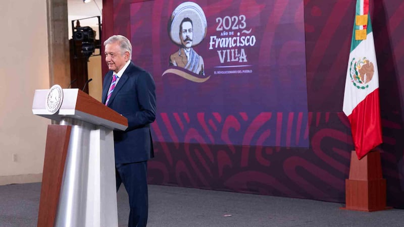 AMLO arremete de nuevo vs. Xóchitl Gálvez: ‘Es la representante de Salinas y Fox’