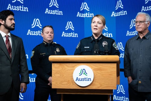 Agente de ICE dispara contra hombre venezolano durante operativo en Texas