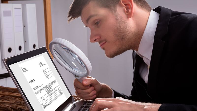 SAT: ¿Cuáles son las sanciones por la emisión o venta de facturas falsas?