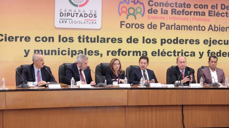 Reforma eléctrica: Mueven ‘comas’ a iniciativa... aunque solo en artículos transitorios