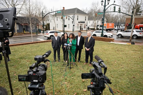 Multimillonario se echa de cabeza: Reconoce que visitó la isla de Jeffrey Epstein ‘solo por unas horas’