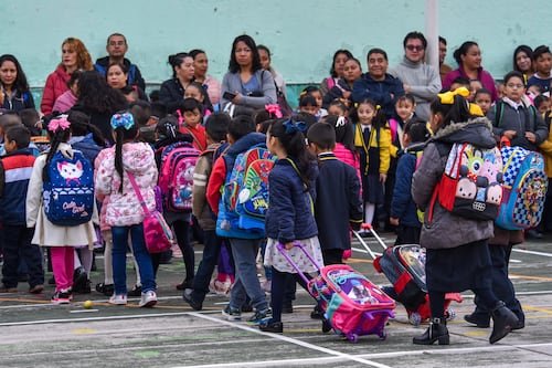 Pemex entrega apoyos por 52.4 mdp a 11 municipios de Tabasco