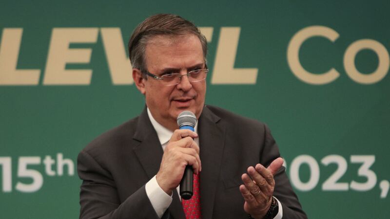 México y EU no pueden estar ‘picándose los ojos’ por inseguridad: Ebrard