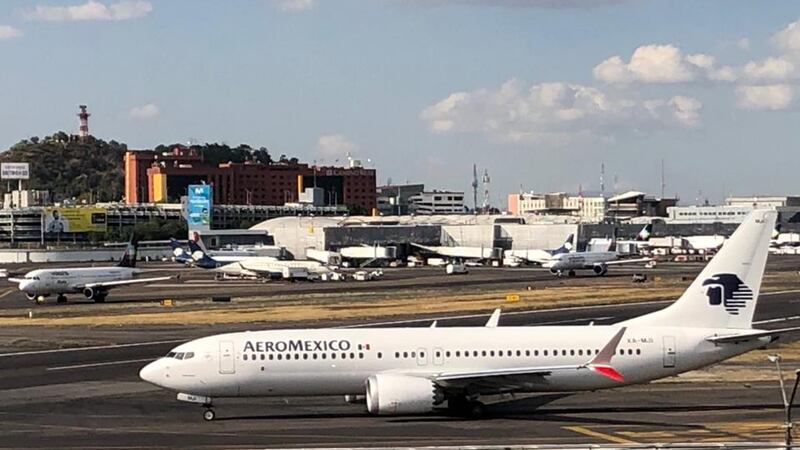 Siguen deficiencias en controladores aéreos