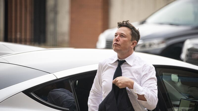 Elon Musk registra pérdida récord