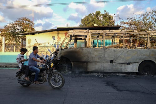 Jalisco en llamas: Abatimiento del ‘Mencho’ deja al menos 24 muertos, hay una civil entre las víctimas
