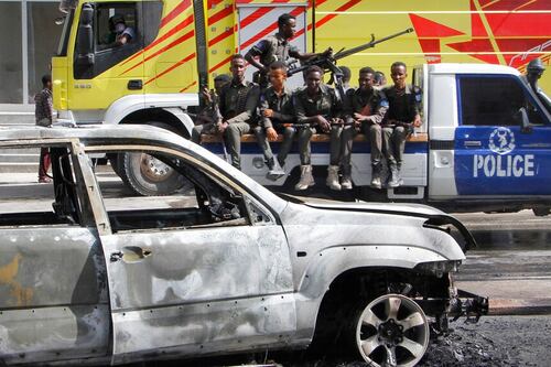 Explosión deja 10 muertos en restaurante de Somalia