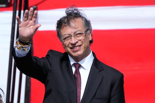 ‘Y vamos a volver…’: Gustavo Petro se despide de la presidencia de Colombia, pero promete regresar