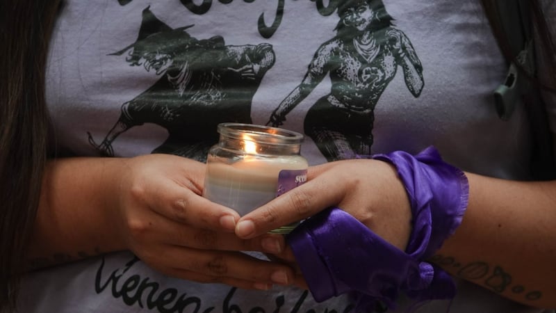 Hallan muerta a exalumna de la UAEMex en Toluca tras varios días desaparecida; familiares la buscaban