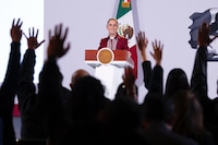 Sheinbaum quiere cambiar las reglas en las aduanas: Esto es lo que propone