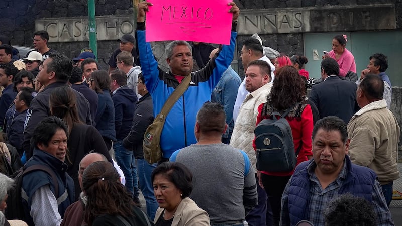 Encuesta EF: Divide opiniones extinción de órganos autónomos