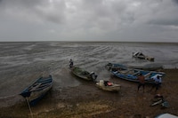 Marina cierra puertos en Matamoros y Veracruz por pronóstico de fuertes lluvias