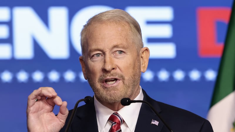 Dos naciones, un mismo enemigo: Embajador Ron Johnson respalda tratar a cárteles como terroristas