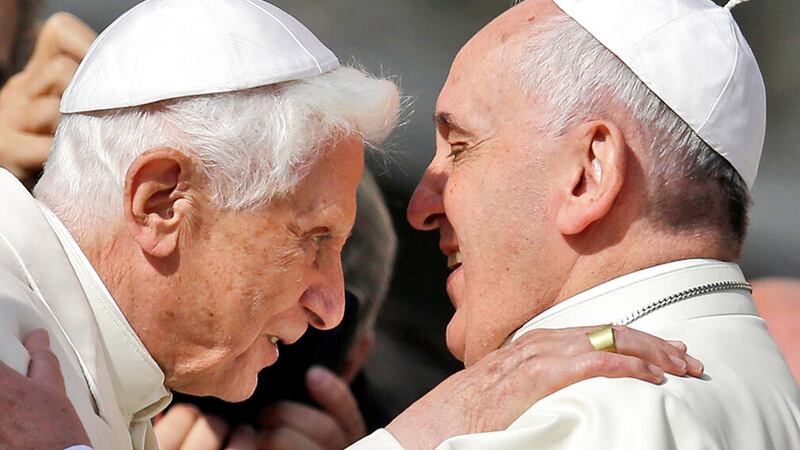 Papa Francisco promete justicia a víctimas de abuso tras reporte sobre Benedicto XVI