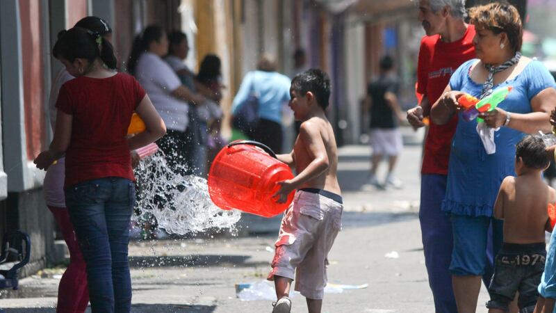Sábado de Gloria en CDMX: ¿Cómo puedes denunciar a tu vecino si desperdicia agua?