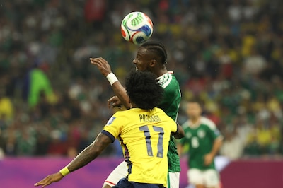 El festejo del partido de los dieciseisavos de final del Mundial de la FIFA 2026 entre México y Ecuador en el estadio Azteca, en Ciudad de México provocó vibraciones (México). (Foto: EFE/ Alex Cruz)