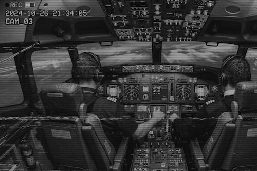 ¿Deberían los aviones tener cámaras en la cabina? El caso FlyDubai reabre el debate