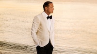 ¡'El Sol’ vuelve a salir! Luis Miguel reaparece en público con imagen rejuvenecida