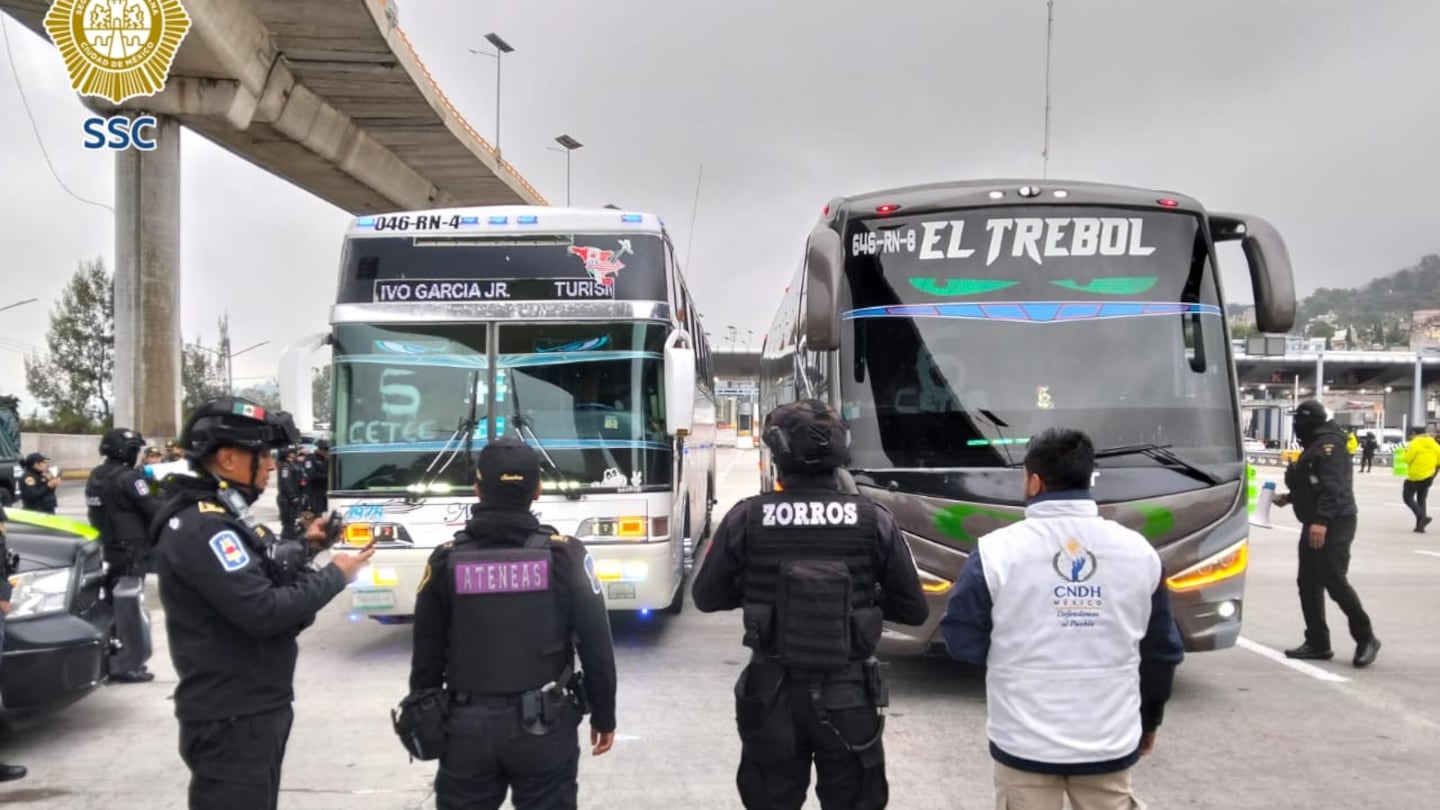 Policías aseguran artefactos explosivos caseros en autobuses donde viajaban normalistas de Ayotzinapa – El Financiero