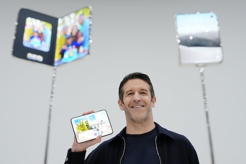 Apple no improvisa ni el riesgo: El verdadero examen de Ternus no era el plegable, era la IA