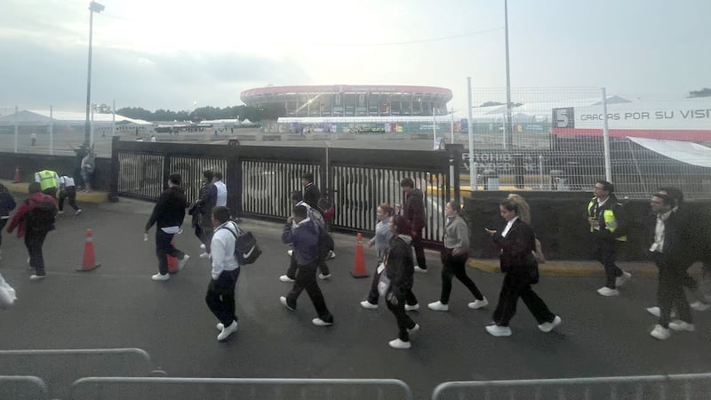 A las 12 no era tan mala hora... Activan protocolo por tormenta eléctrica en el Estadio CDMX