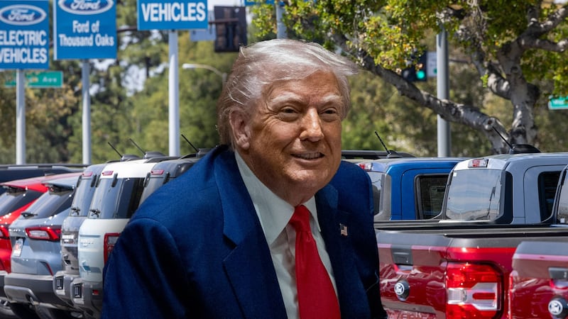 Ford se queda sin opciones: Subirá precios de autos en mayo si Trump no quita aranceles