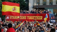 Fotos y videos: ‘Furia Roja’ y fiestera celebra el título de España contra Argentina