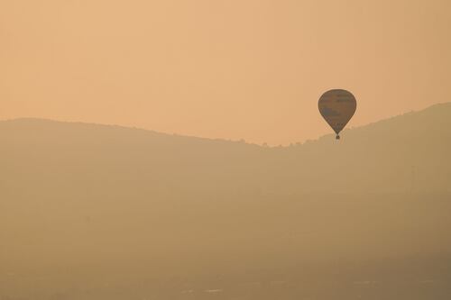 Accidente en globo aerostático de Teotihuacán: Dos turistas resultan heridos