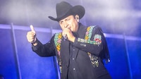 Julión Álvarez cuenta cómo le quitaron la visa: ‘Los músicos estaban en el aeropuerto, les dijeron que pa’ atrás’