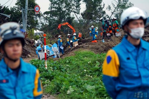 Suman 18 muertos por fuerte sismo en el norte de Japón