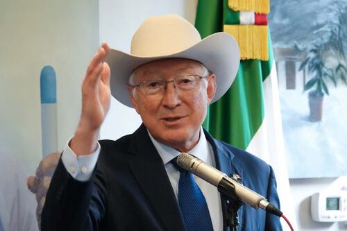 Ken Salazar reaparece para criticar a Trump: ‘Borrar el Golfo de México es una muestra de ignorancia’