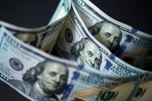 Flujos de capital extranjero al mercado accionario mexicano caen 89% en mayo