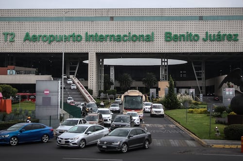 Uber pide al Gobierno no ‘tirar a la basura’ proyecto que regula taxis de aplicación en aeropuertos