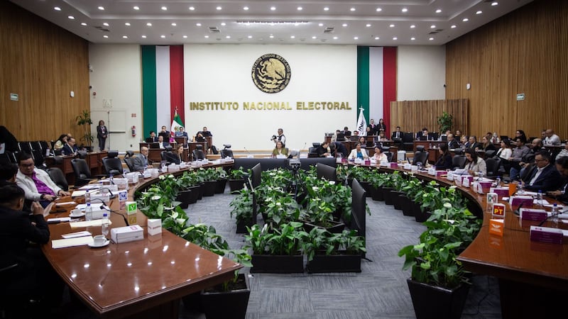 Menos spots y computos al final de la elección: Reforma electoral impactará en el INE
