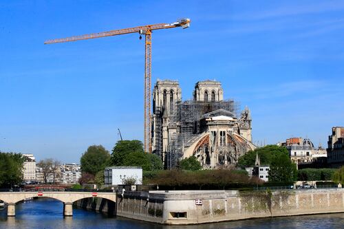 Un año después del incendio, la campana de Notre Dame vuelve a repicar