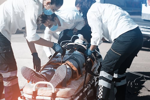 Estamos contratando más paramédicos para agilizar servicio: Sheinbaum